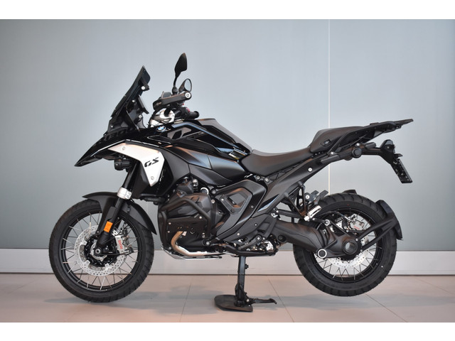 bmw-r-1300-gs-triple-black