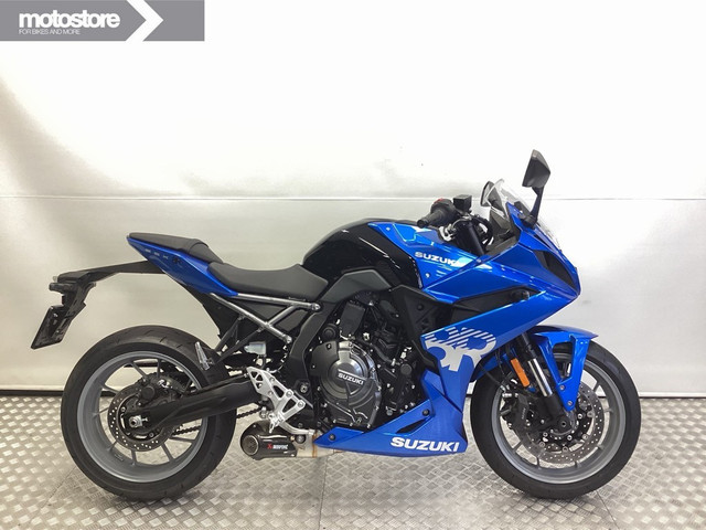 suzuki-gsx-gsx-8r