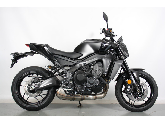 yamaha-mt-09-y-amt