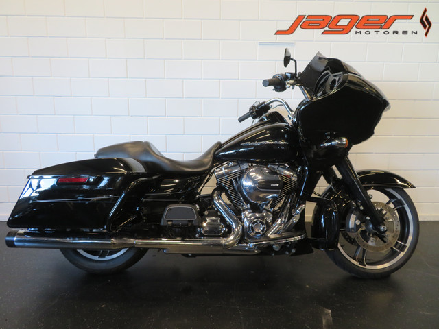 harley-davidson-road-glide-fltrxs-nieuwstaat---top