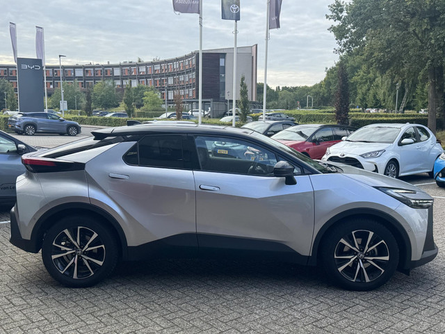 toyota-c-hr-hybrid-140-first-edition-bi-tone-360-camera-el-achterklep-keyless-park-sensoren-18---lm-velgen-blind-spot-led-apple-androi-clim