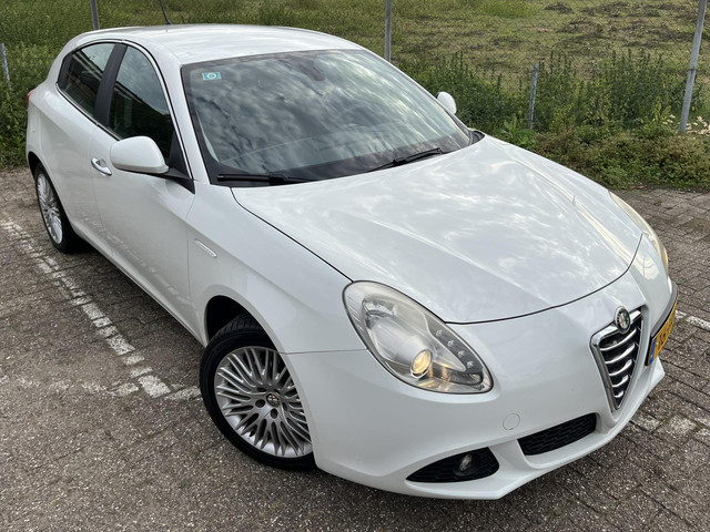 alfa-romeo-giulietta-1.4-t-distinctive-170pk--super-netjes-