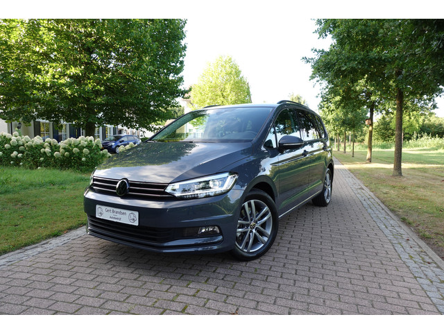 volkswagen-touran-1.5-tsi-comfortline-7-persoons