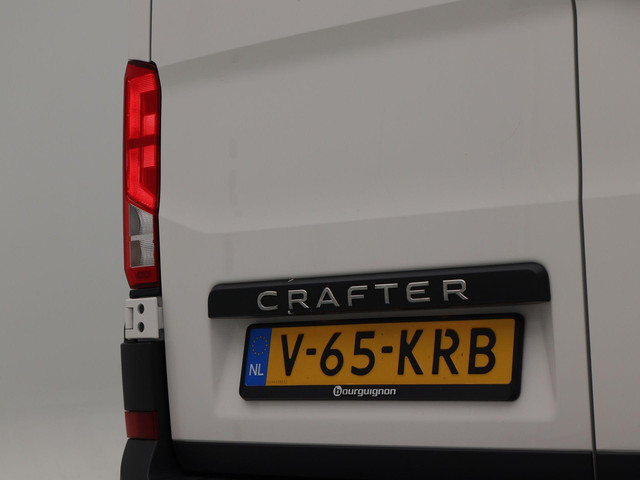 Volkswagen Crafter 35 2.0 TDI L3H3 Trendline | 140PK | Laadruimte Betimmering | Side Bars | Hoog dak | Trekhaak |