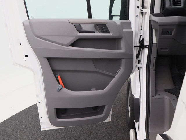 Volkswagen Crafter 35 2.0 TDI L3H3 Trendline | 140PK | Laadruimte Betimmering | Side Bars | Hoog dak | Trekhaak |