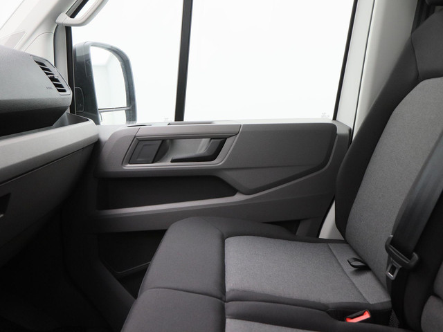 Volkswagen Crafter 35 2.0 TDI L3H3 Trendline | 140PK | Laadruimte Betimmering | Side Bars | Hoog dak | Trekhaak |