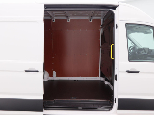 Volkswagen Crafter 35 2.0 TDI L3H3 Trendline | 140PK | Laadruimte Betimmering | Side Bars | Hoog dak | Trekhaak |