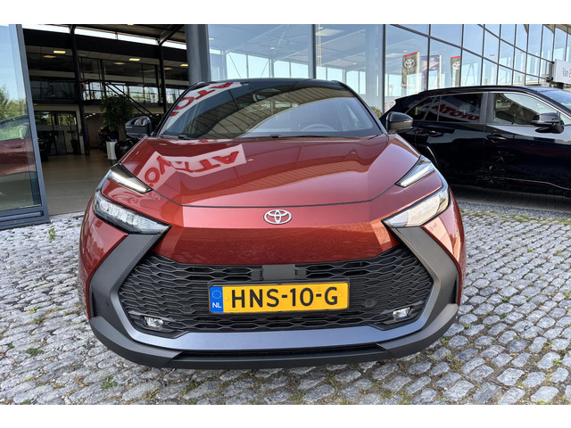 toyota-c-hr-2.0-plug-in-hybrid-220-dynamic-apple-carplay--android-auto.