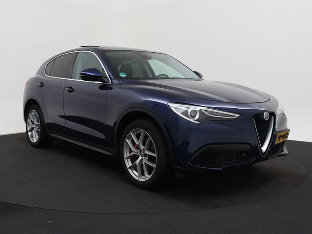 alfa-romeo-stelvio-2.0-t-awd-first-edition-pano---leder---camera---memory---stoelverw.---cruise--08-2017-123.697-km