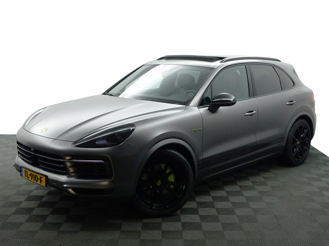 porsche-cayenne-3.0-e-hybrid-sport-design-aut--panoramadak--sport-chrono--carbon--bose-audio--360-camera--memory--keyless--sfeerverlichting--ada