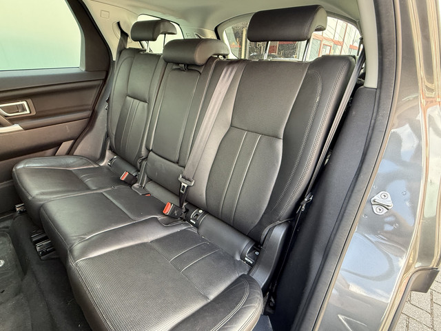 Land Rover Discovery Sport BWJ 2018 2.0 180 PK TD4 SE 7p. AUTOMAAT | TREKHAAK | STOELVERW. | STUURVERW. | CAMERA | PANORAMADAK | ELEKTRISCHE ACHTERKLEP | N
