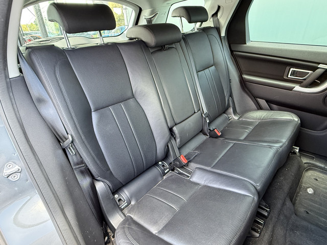 Land Rover Discovery Sport BWJ 2018 2.0 180 PK TD4 SE 7p. AUTOMAAT | TREKHAAK | STOELVERW. | STUURVERW. | CAMERA | PANORAMADAK | ELEKTRISCHE ACHTERKLEP | N