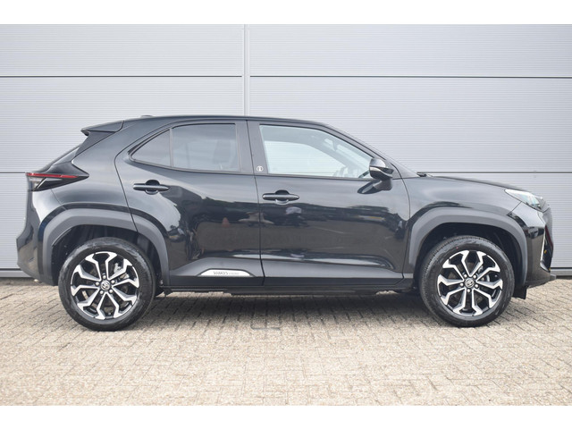 toyota-yaris-cross-1.5-hybrid-dynamic-keyless-stoelverwarming-lm-velgen-17-inch-apple-carplay-android-auto