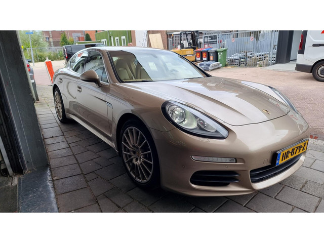 porsche-panamera-3.0-s-e-hybrid-nederlandse-auto-dealer-onderhouden