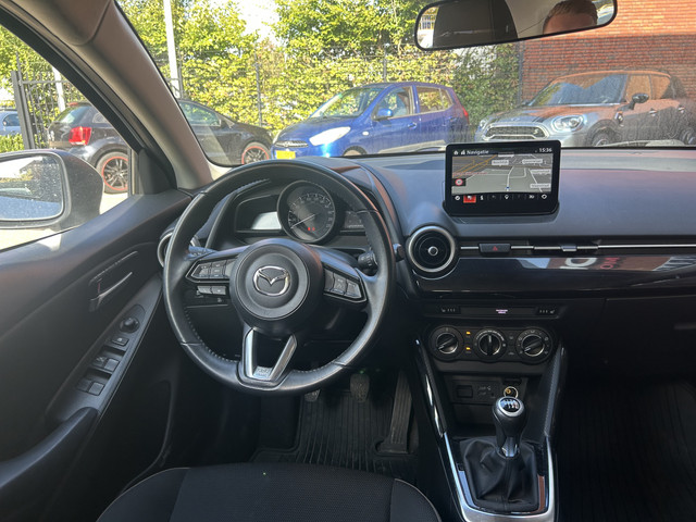 Mazda 2 1.5 Skyactiv-G Comfort    NAVI + CARPLAY    PDC    CRUISE    AIRCO    STOELVERWARMING