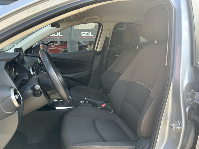 Mazda 2 1.5 Skyactiv-G Comfort    NAVI + CARPLAY    PDC    CRUISE    AIRCO    STOELVERWARMING