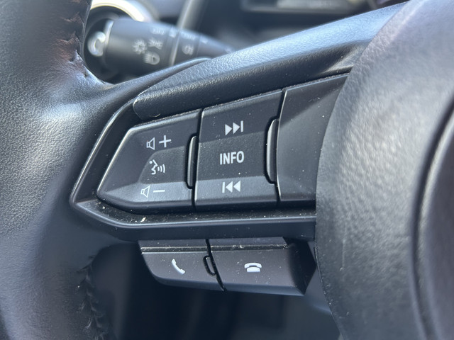 Mazda 2 1.5 Skyactiv-G Comfort    NAVI + CARPLAY    PDC    CRUISE    AIRCO    STOELVERWARMING
