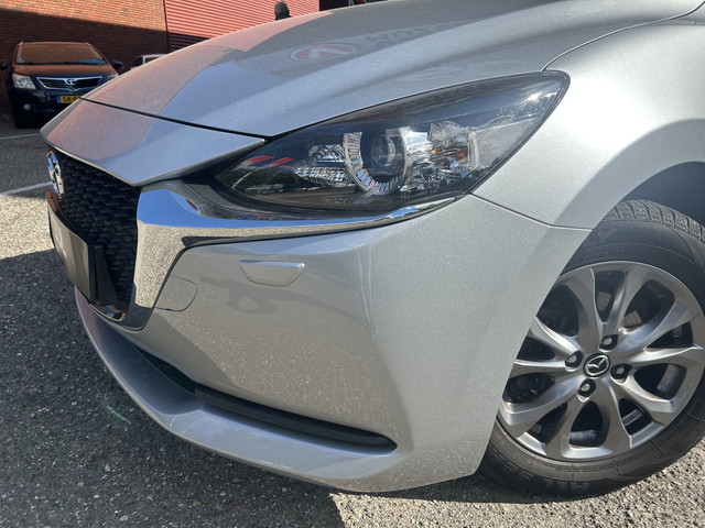 Mazda 2 1.5 Skyactiv-G Comfort    NAVI + CARPLAY    PDC    CRUISE    AIRCO    STOELVERWARMING