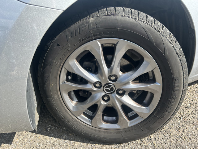 Mazda 2 1.5 Skyactiv-G Comfort    NAVI + CARPLAY    PDC    CRUISE    AIRCO    STOELVERWARMING