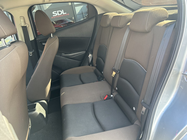 Mazda 2 1.5 Skyactiv-G Comfort    NAVI + CARPLAY    PDC    CRUISE    AIRCO    STOELVERWARMING