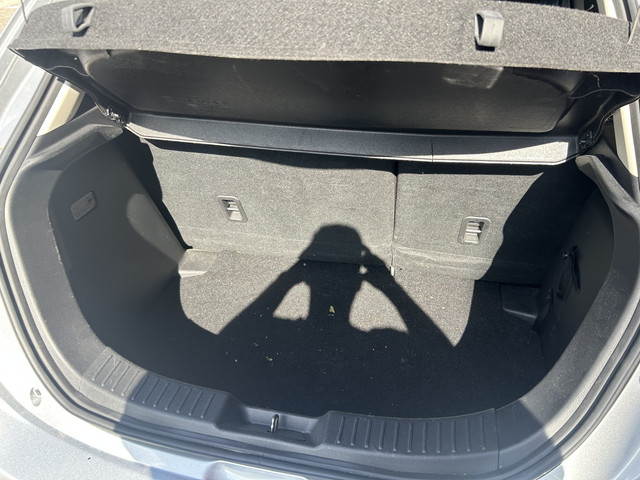 Mazda 2 1.5 Skyactiv-G Comfort    NAVI + CARPLAY    PDC    CRUISE    AIRCO    STOELVERWARMING