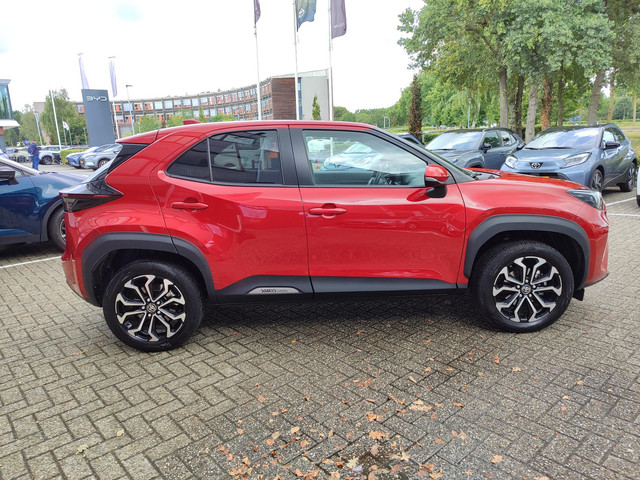 toyota-yaris-cross-1.5-hybrid-first-edition-leder-trekhaak-stoelverw-keyless-navi-camera-ad-cruise-apple-android-17---lmv-nl-auto-1e-eigenaar