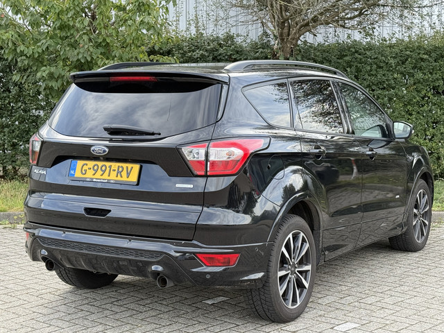 Ford Kuga BWJ 2018 1.5 176 pk EcoBoost ST Line AUTOMAAT | 4 WHEEL DRIVE | TREKHAAK | PANORAMA | CLIMA | CRUISE | NAVI | PRIV. GLAS | MULTI