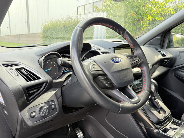 Ford Kuga BWJ 2018 1.5 176 pk EcoBoost ST Line AUTOMAAT | 4 WHEEL DRIVE | TREKHAAK | PANORAMA | CLIMA | CRUISE | NAVI | PRIV. GLAS | MULTI