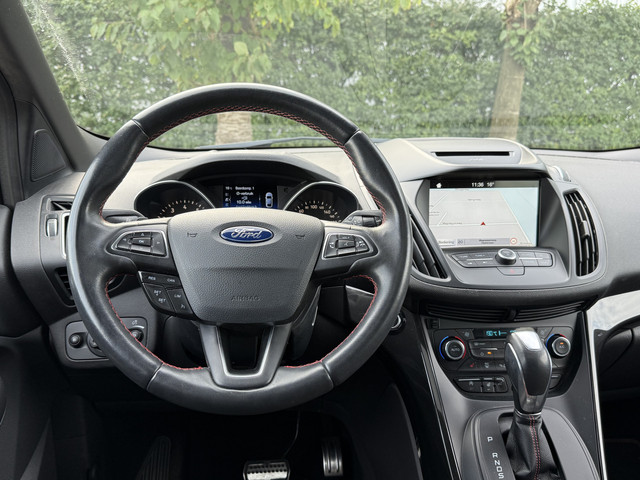 Ford Kuga BWJ 2018 1.5 176 pk EcoBoost ST Line AUTOMAAT | 4 WHEEL DRIVE | TREKHAAK | PANORAMA | CLIMA | CRUISE | NAVI | PRIV. GLAS | MULTI