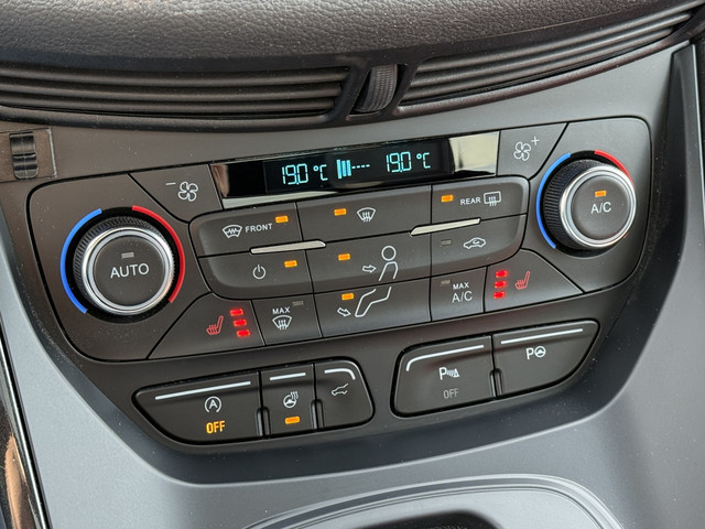 Ford Kuga BWJ 2018 1.5 176 pk EcoBoost ST Line AUTOMAAT | 4 WHEEL DRIVE | TREKHAAK | PANORAMA | CLIMA | CRUISE | NAVI | PRIV. GLAS | MULTI