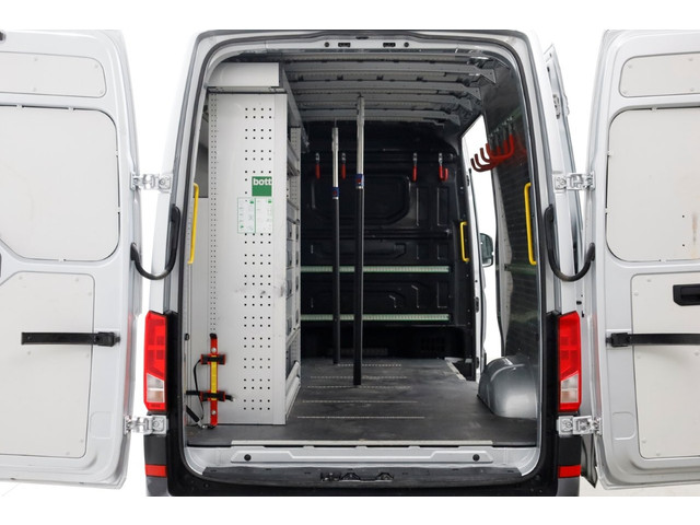 Volkswagen Crafter 35 2.0 TDI 177pk RWD L3H3 (L2H2) Highline LED Inrichting Trekhaak 3500kg 05-2020