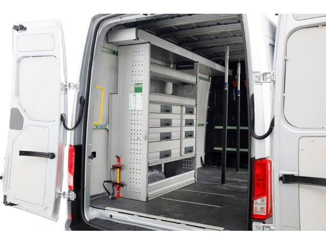Volkswagen Crafter 35 2.0 TDI 177pk RWD L3H3 (L2H2) Highline LED Inrichting Trekhaak 3500kg 05-2020