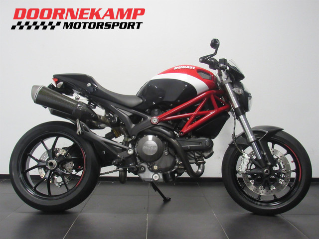 ducati-monster-796-abs