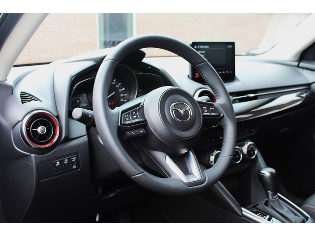 Mazda 2 1.5 SkyActiv-G 90 Homura - Stoel- stuurverwarming, Cruise, Achteruitrijcamera, Airco!