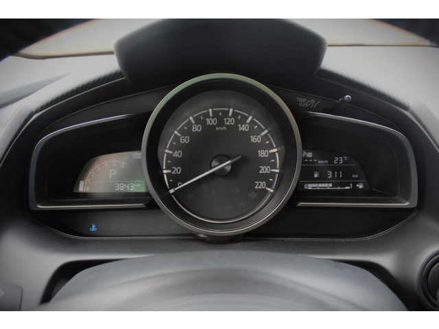 Mazda 2 1.5 SkyActiv-G 90 Homura - Stoel- stuurverwarming, Cruise, Achteruitrijcamera, Airco!