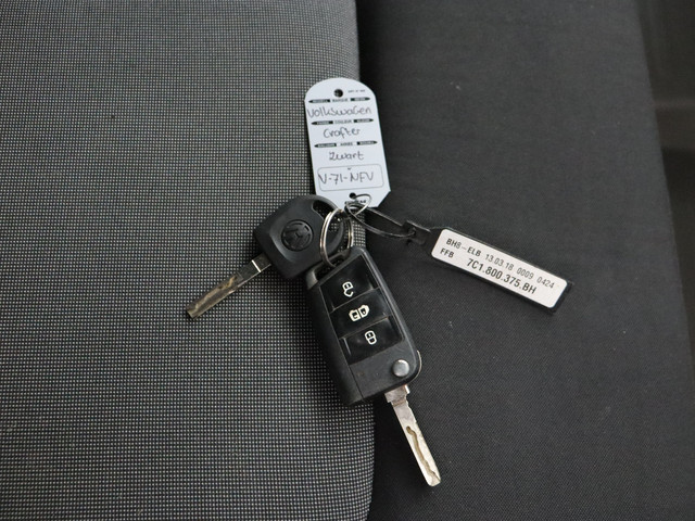 Volkswagen Crafter 2.0TDI 140PK L3H3 | Airco | Cruise | 3-Persoons | Trekhaak