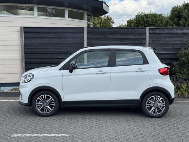 leapmotor-t03-design-37.3-kwh-95pk-automaat-navigatie--camera-achter--parkeerhulp-achter--audio--keyless-start--lichtmetalen-velgen