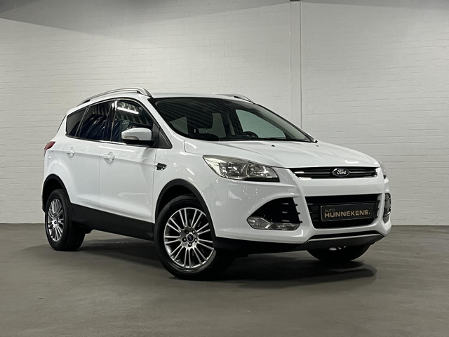 Ford Kuga 1.6 Titanium Trekhaak | Cruise control | Climate control | Parkeersensoren |