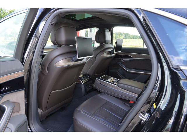 Audi A8 55 TFSI quattro Pro Line Plus €165k NP | Achterasbesturing | Schermen achter | Softclose | Pano | B&O | Alcantara hemel | 4x Sto