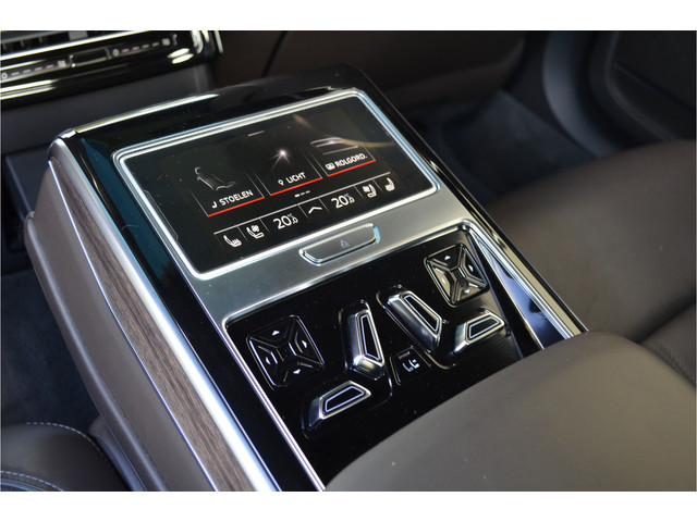 Audi A8 55 TFSI quattro Pro Line Plus €165k NP | Achterasbesturing | Schermen achter | Softclose | Pano | B&O | Alcantara hemel | 4x Sto