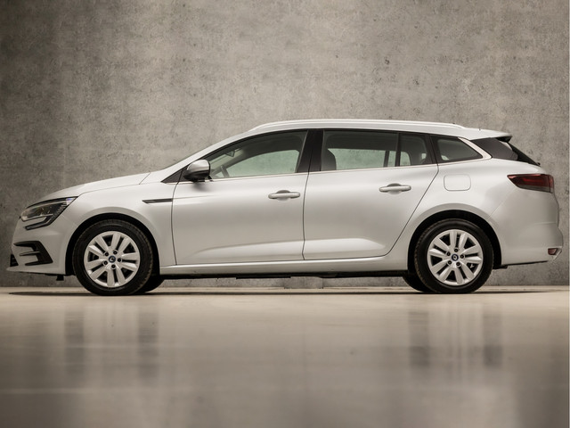 renault-megane-e-tech-estate-1.6-plug-in-hybrid-sport-160pk-automaat-virtual-cockpit--apple-carplay--groot-navi--led-koplampen--sportstoelen--parkeer