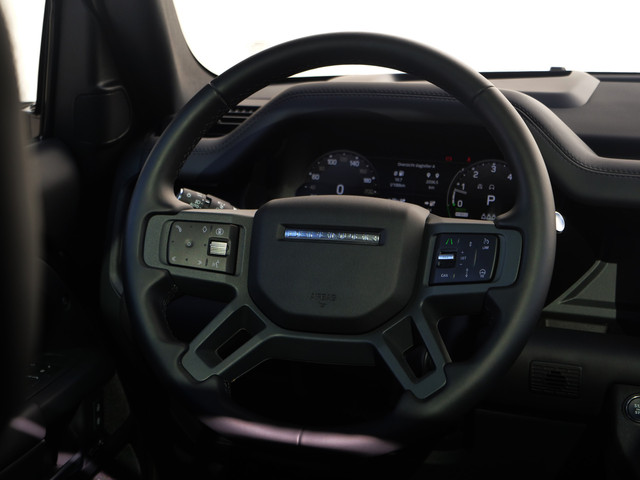 Land Rover Defender 110 2.0 P300e 110 X-Dynamic HSE | pano | stoel koeling | elektr Trekhaak..