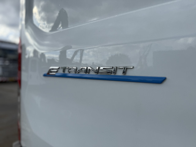 Ford E-Transit 75kWh 184PK 390 Elektrisch 75kWh 334km WLTP BEV Snelladen L2H2 Climate Control Tacho Carplay Camera Stoelverwarming Parkeersenso