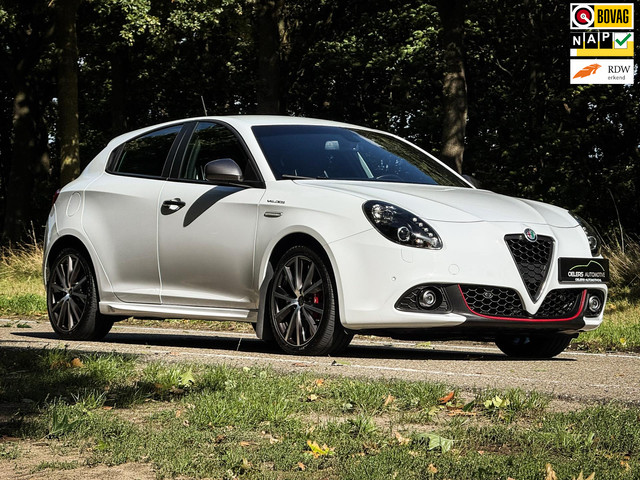alfa-romeo-giulietta-1.750-turbo-veloce---clima---cruise---navi---xenon---sportstoelen---leder-alcantara--