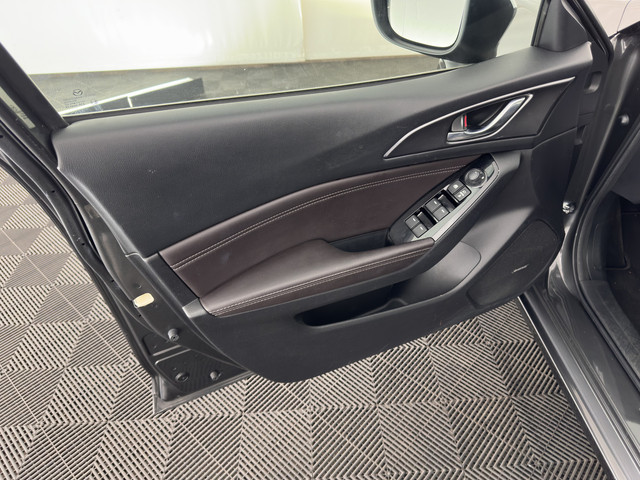 Mazda 3 2.0 SkyActiv-G 120 GT-M (INCL-BTW) *LUXURY-LEATHER | FULL-LED | ADAPTIVE-CRUISE | BLIND-SPOT |  BOSE-SOUND | CAMERA | KEYLESS |