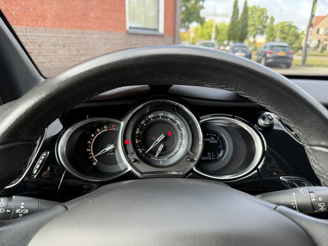 Citroen DS3 1.2 VTi Chic | AIRCO | CRUISE | STOELVERWARMING |