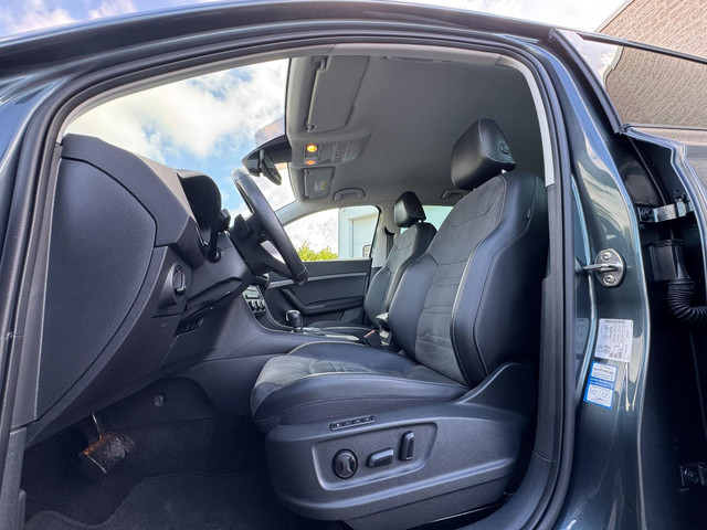 Seat Ateca 1.5 TSI Style Business Intense AUTOMAAT   TREKHAAK   CAMERA   MEMORY STOELEN   LED   4-SEIZOENENBANDEN   VIRTUAL COCKP