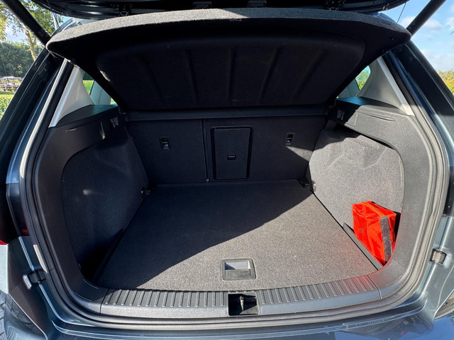 Seat Ateca 1.5 TSI Style Business Intense AUTOMAAT   TREKHAAK   CAMERA   MEMORY STOELEN   LED   4-SEIZOENENBANDEN   VIRTUAL COCKP