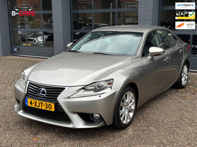 lexus-is-300h-edition-navi-xenon-acc-nap--