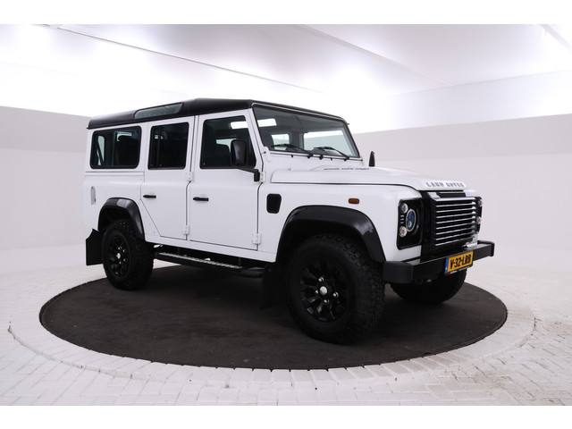 land-rover-defender-2.2-d-sw-110-by-piet-boon-nieuw-type--7-persoons-